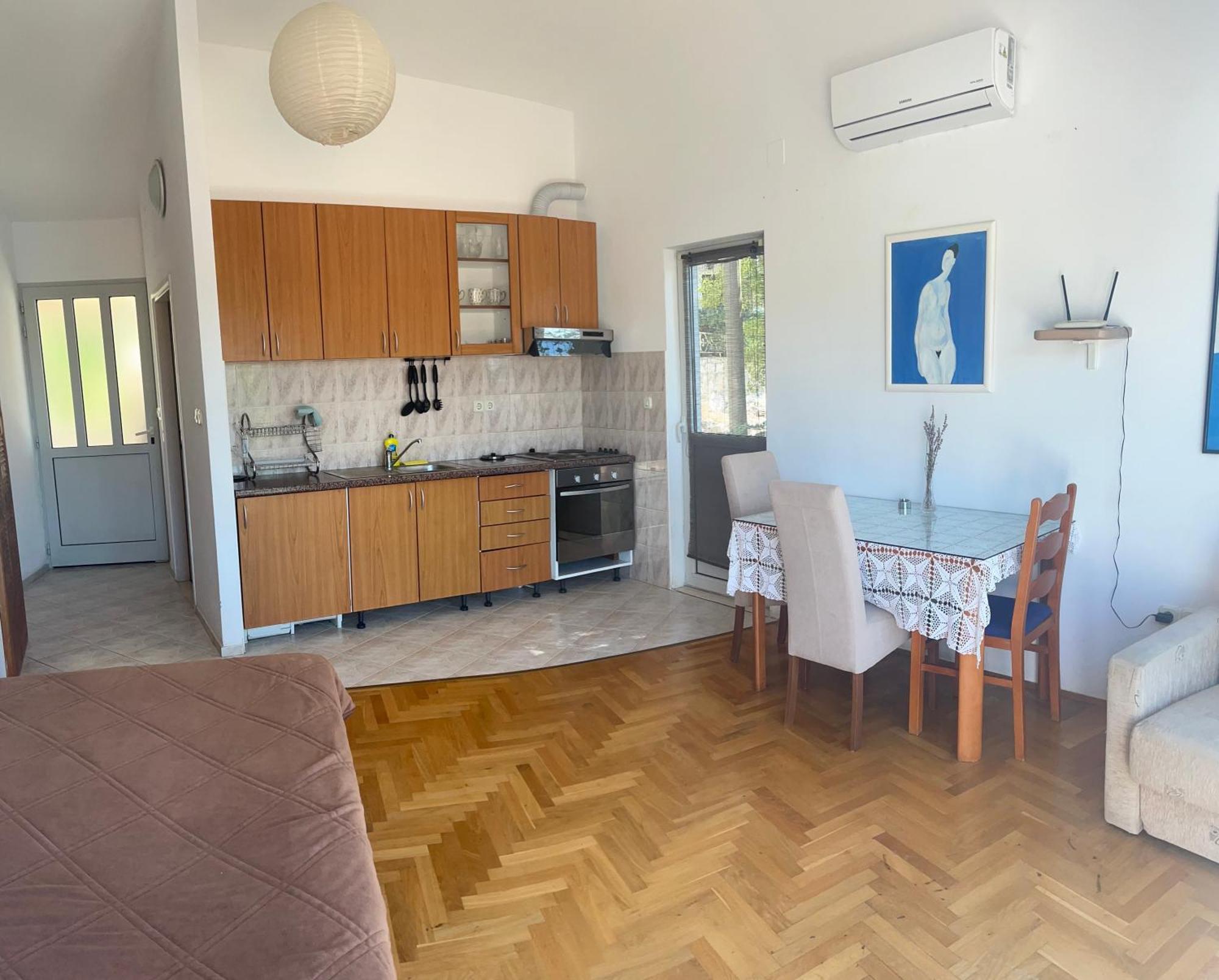 Apartament Bicanic *